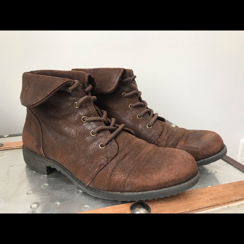 Size 8: Cliffs by White Mountian rustic booties